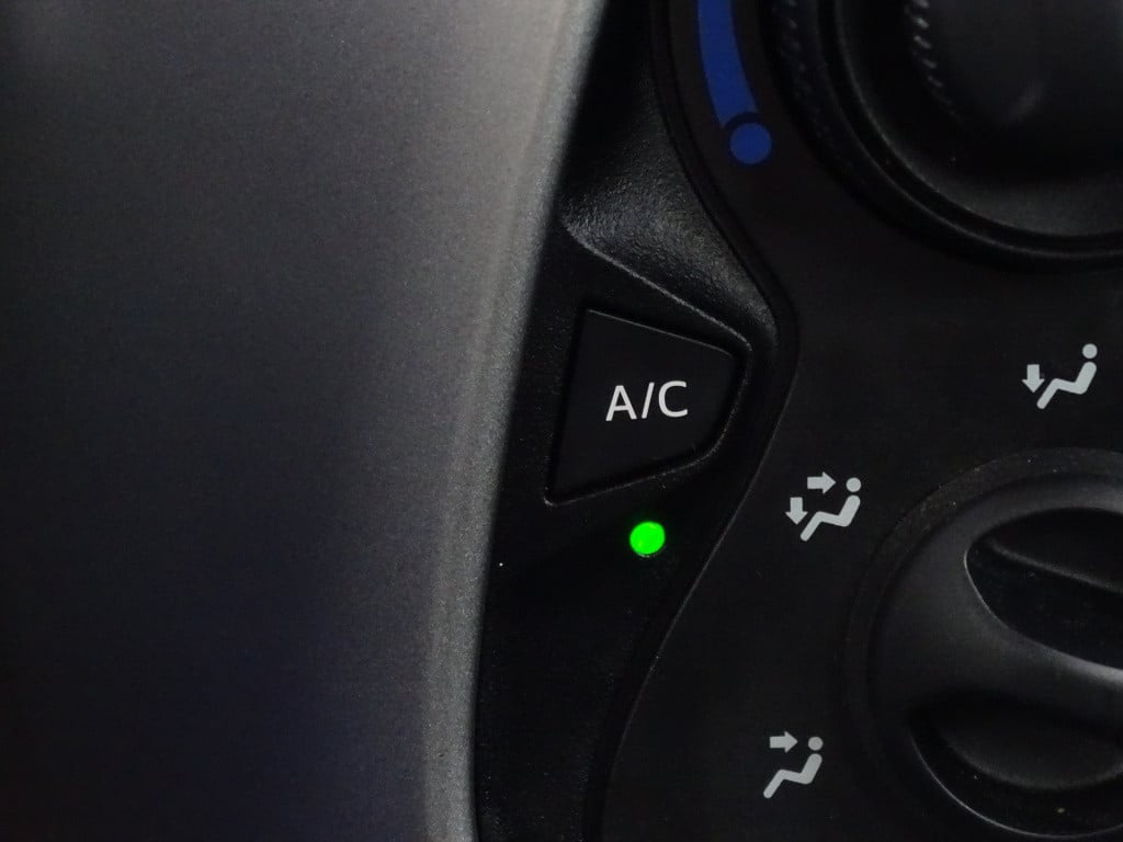 Peugeot 108 1.0 e-vti allure top! | bluetooth | 15" | cabrio top