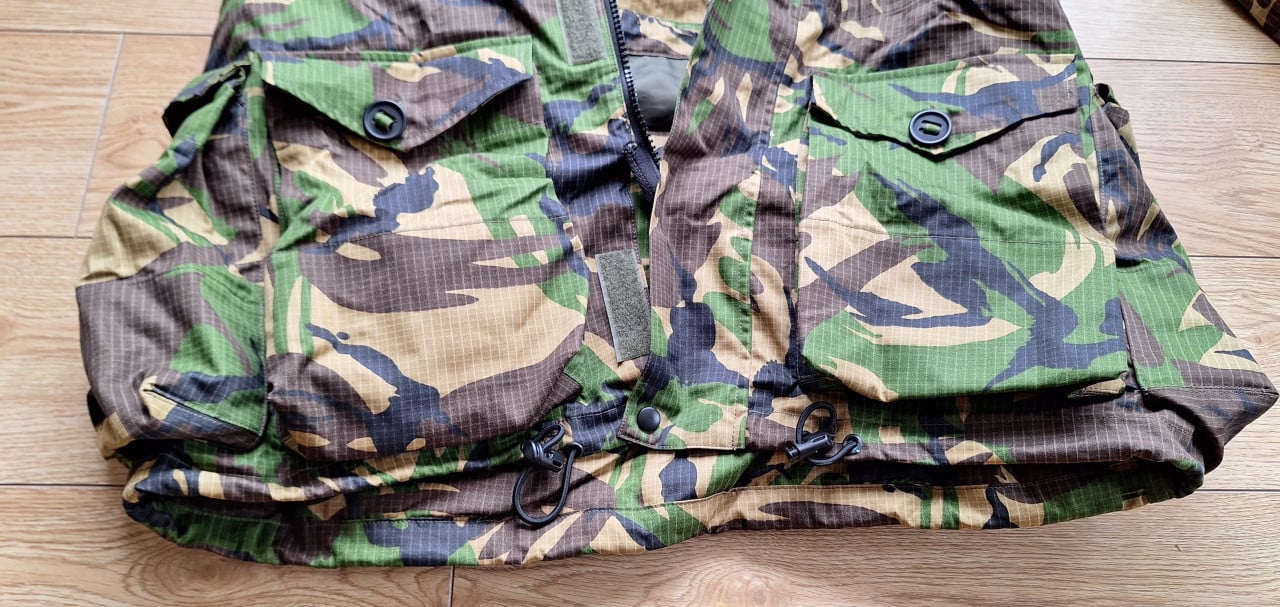Smockjas Defensie Camouflage Windstopper Maat M, jagerskleding