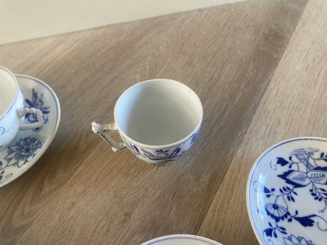 8 stuks Porcelein regout zwiebelmunster