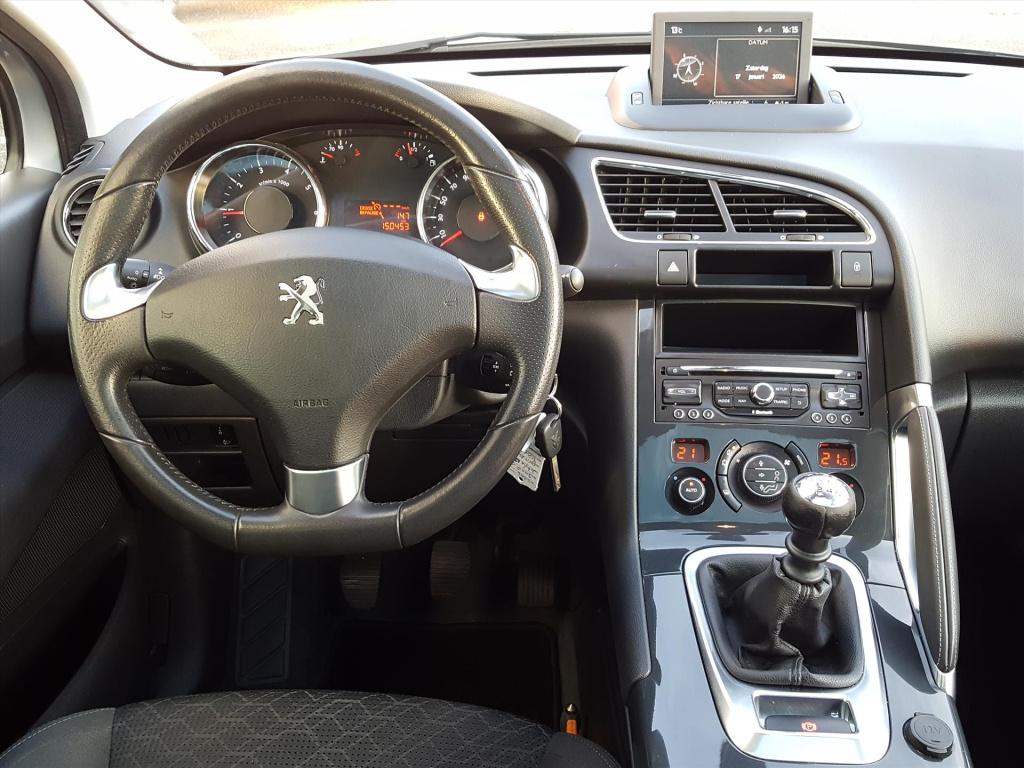 Peugeot 3008 style 1.2pt-130pk trekhaak | navigatie | cruise & climate cont