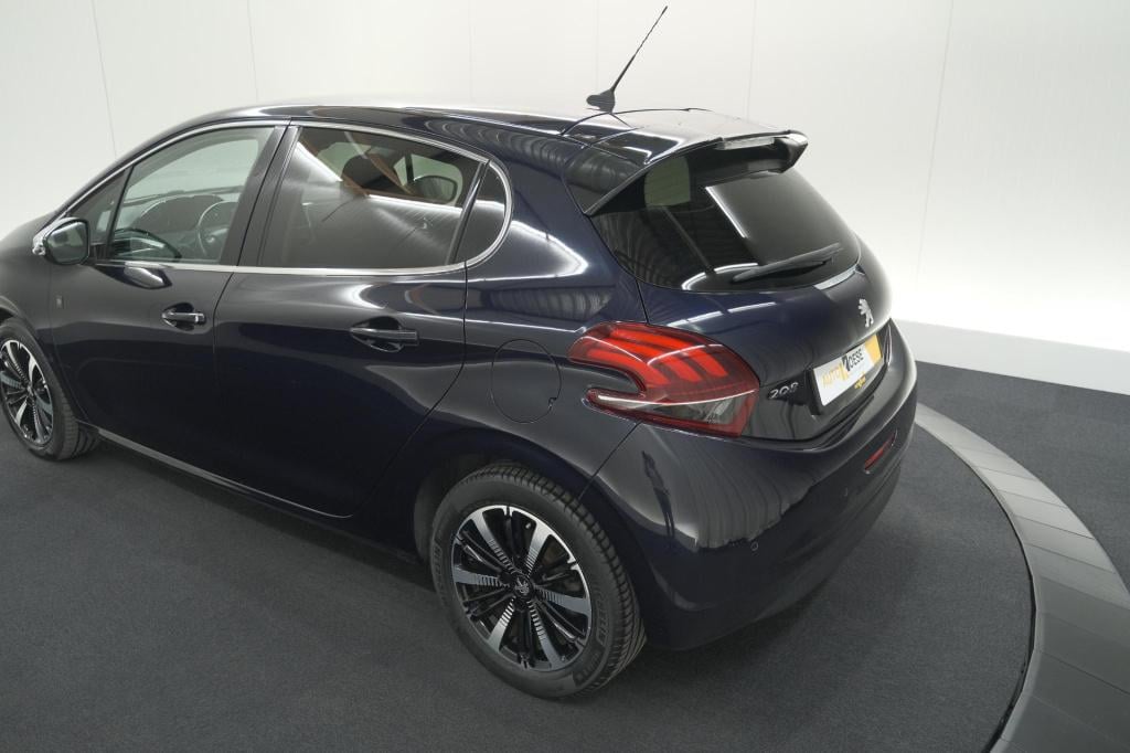 Peugeot 208 puretech 110 tech edition | camera | apple carplay | parkeersen