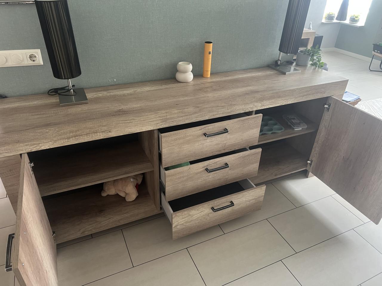 Dressoir (h83xb210xd42,5cm)
