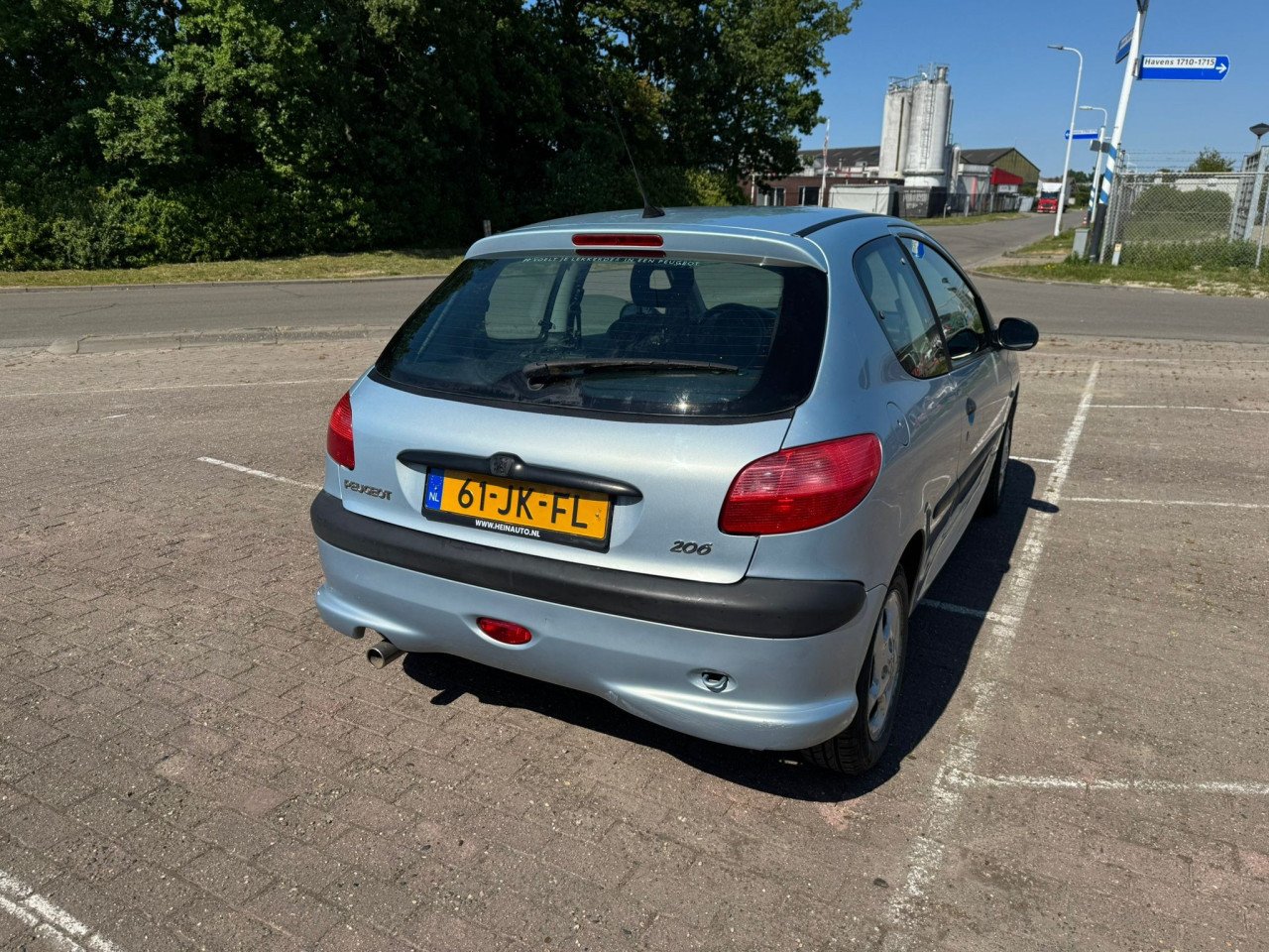 Peugeot 206 bj 2002. 1000 euro