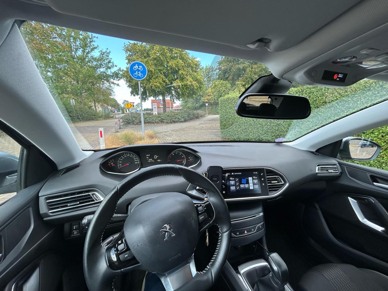 Peugeot 308 1.2 80kw 2015 146.000km