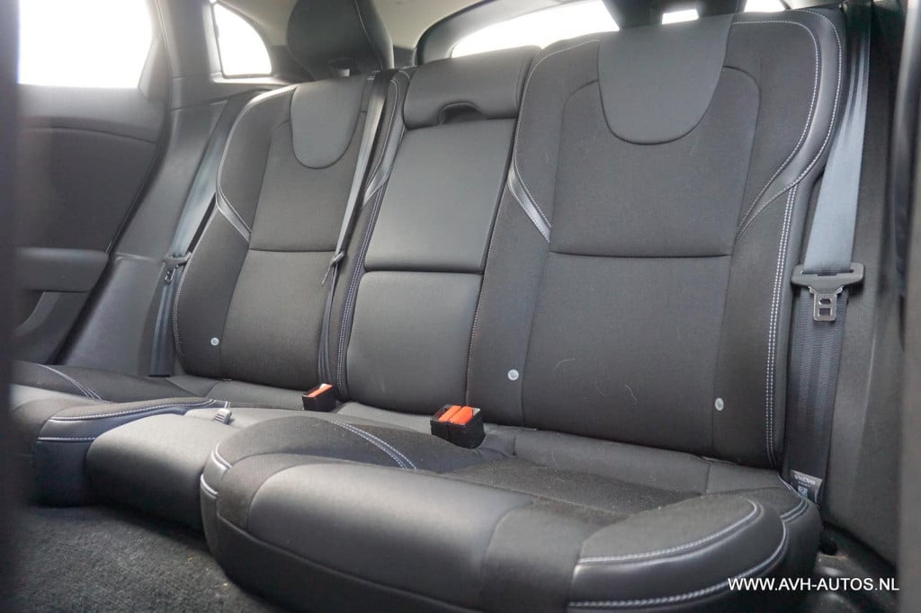 Volvo V40 2.0 d2 summum business