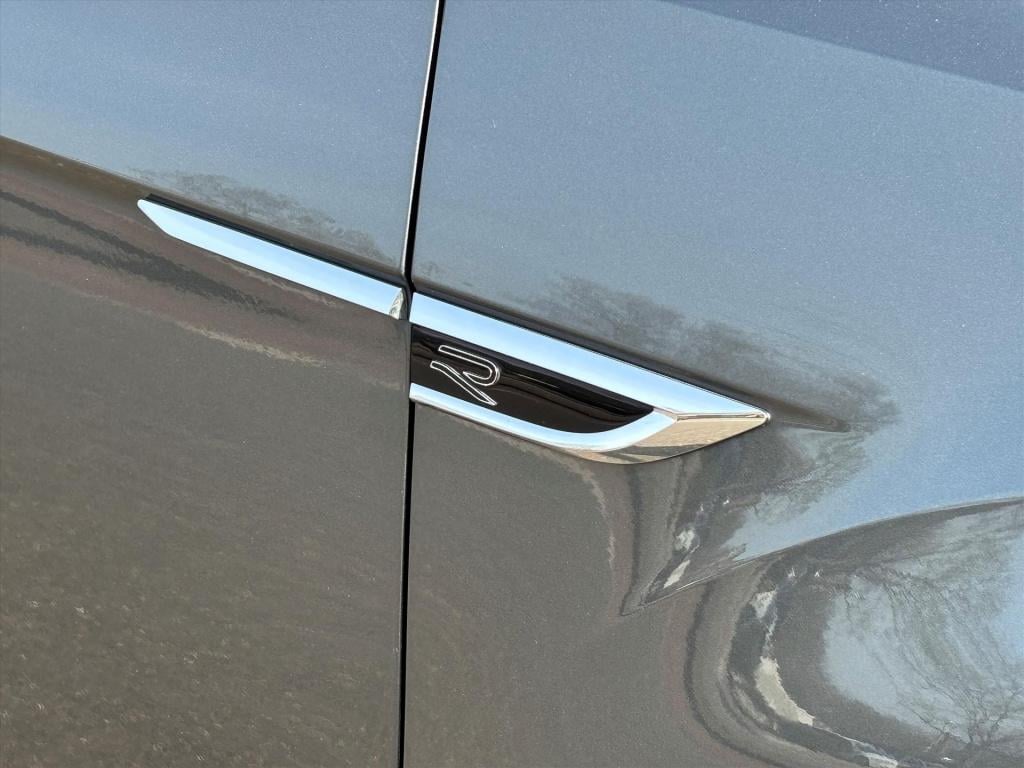 Volkswagen T-roc 1.5 tsi 150pk 7-dsg r-line|camera| dodehoek|carplay|led| r