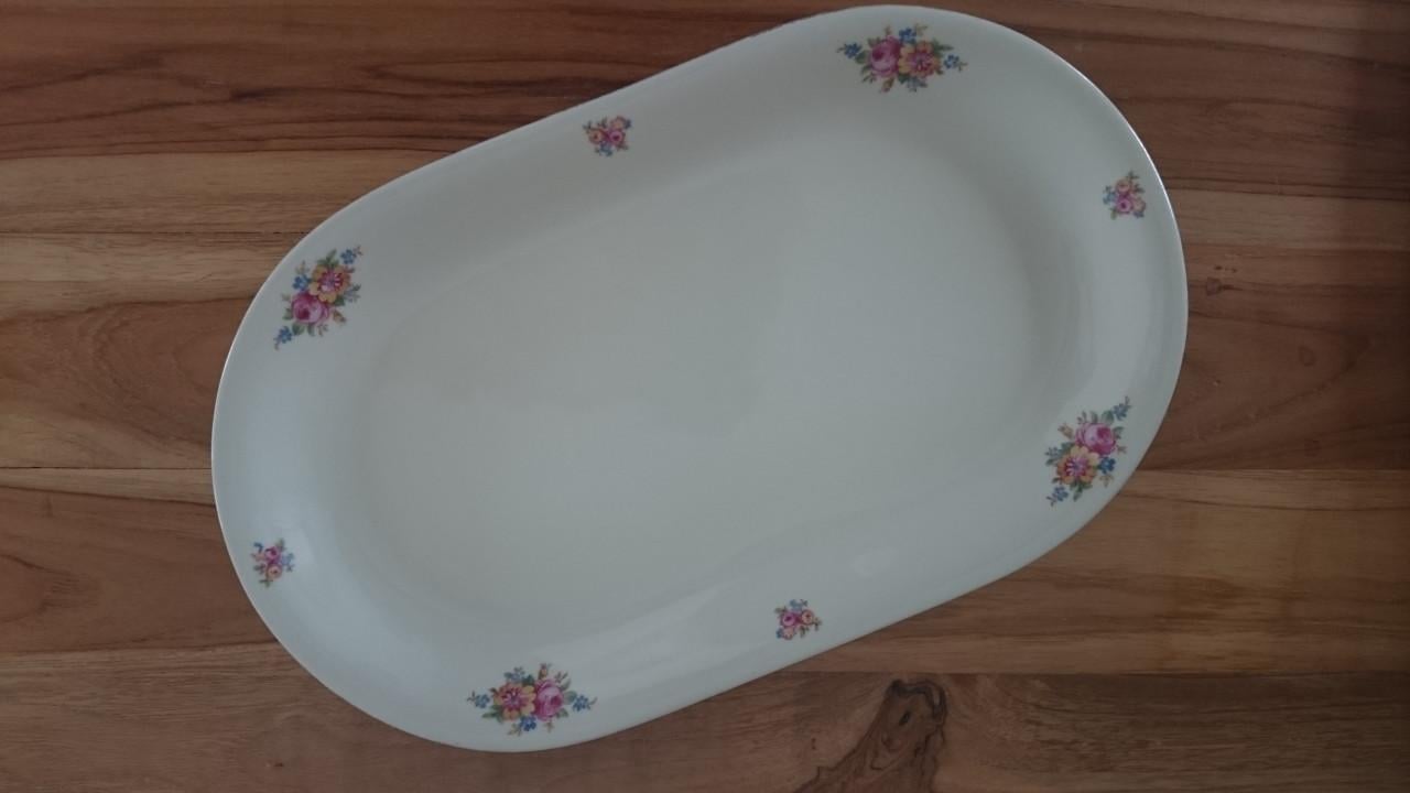 Vintage Bavaria schaal met bloemendessin ca. 34 x 20,5 cm