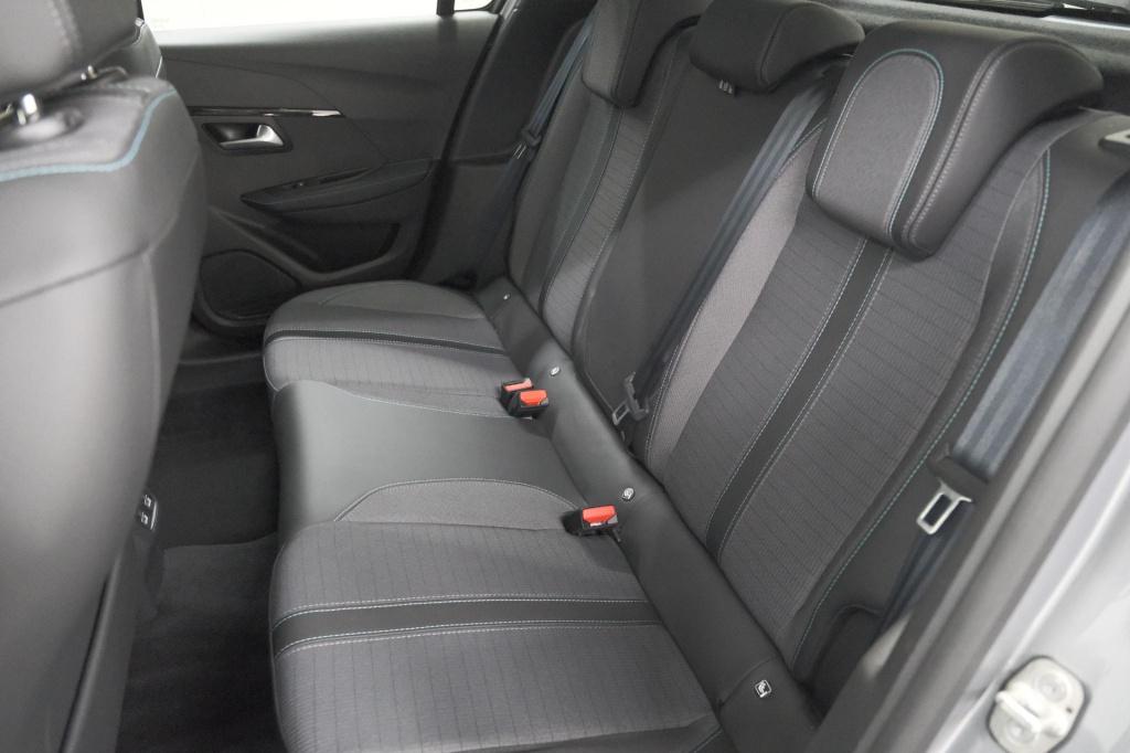 Peugeot 208 puretech 100 eat8 allure | adaptieve cruise control |  camera |