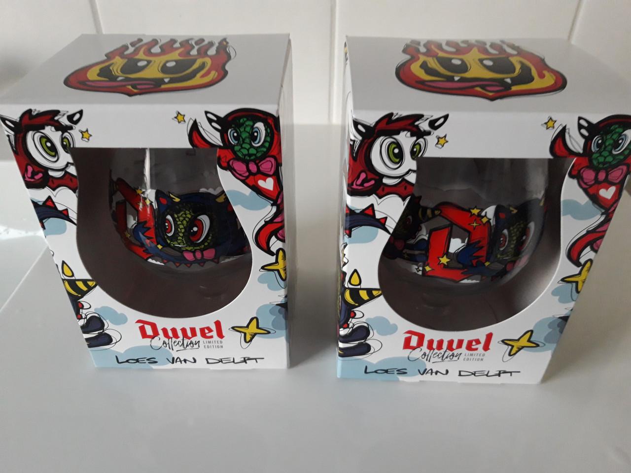 DUVEL glazen Speciale editie Loes van Delft ( Nieuw in originele doos)