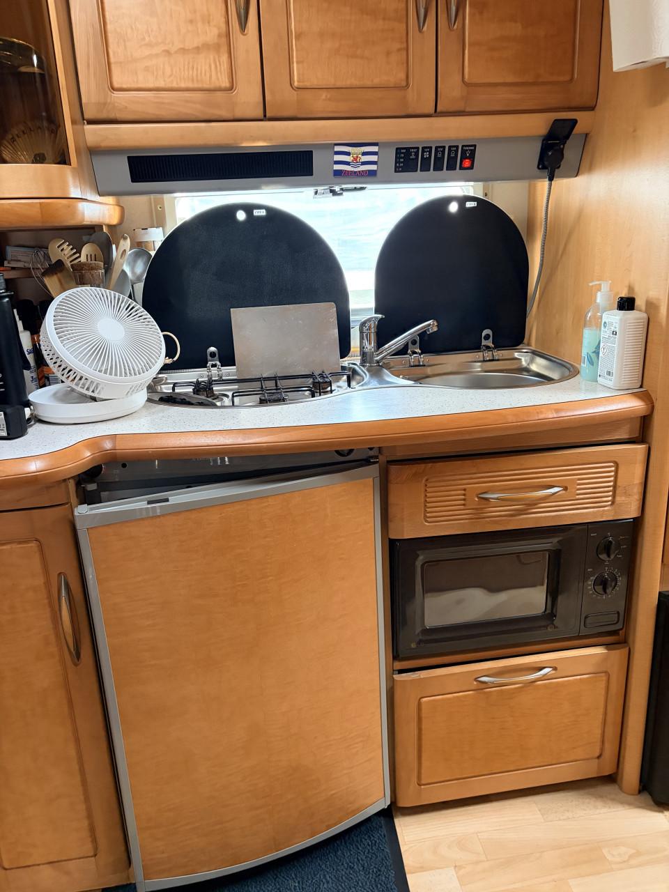 Hobby 540UL met Dorema Onyx voortent&luifel