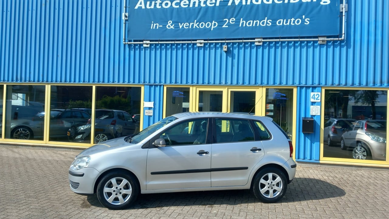 Volkswagen POLO 1.2 12v Trendline 5deurs bj:2005 airco lm-velgen