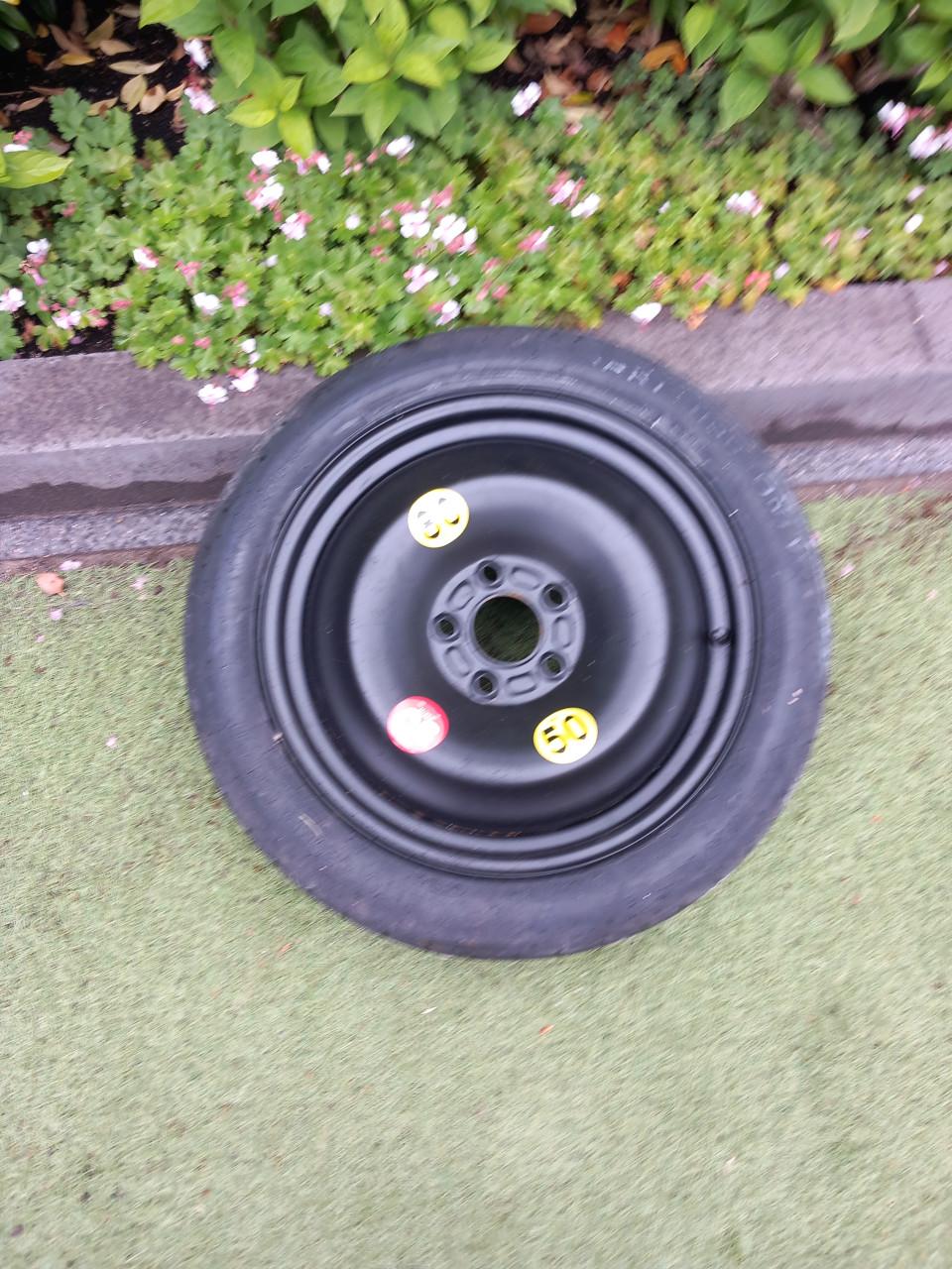 Thuiskomer  velg+ band