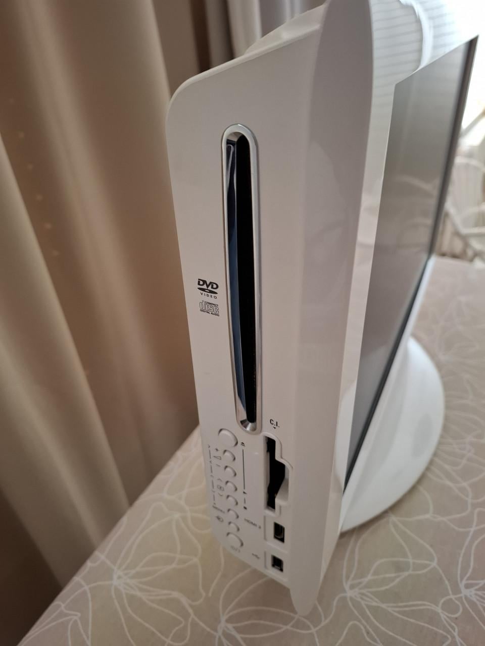 Kleine Televisie met dvd