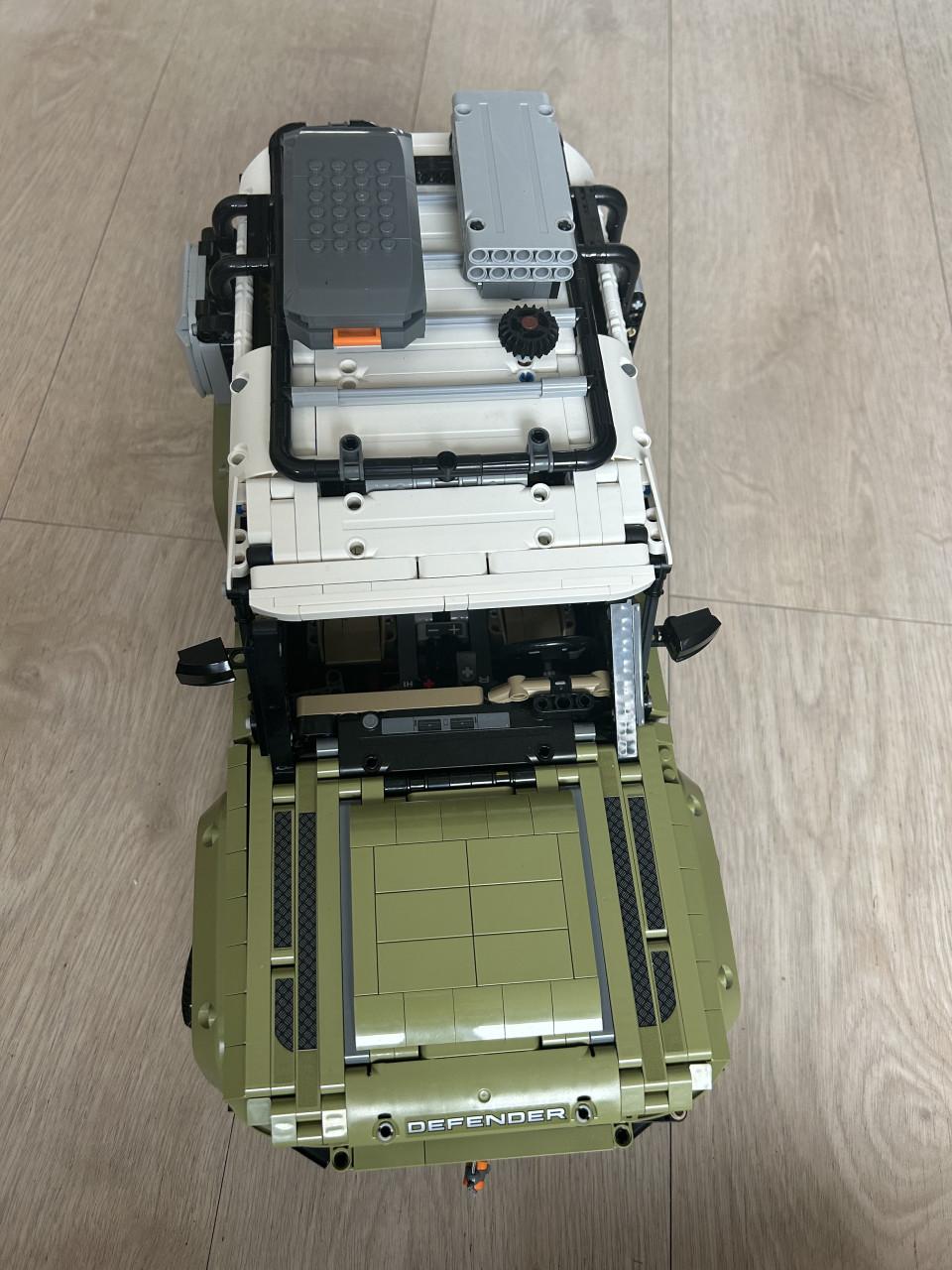 Lego Technic 42110 - Land Rover Defender