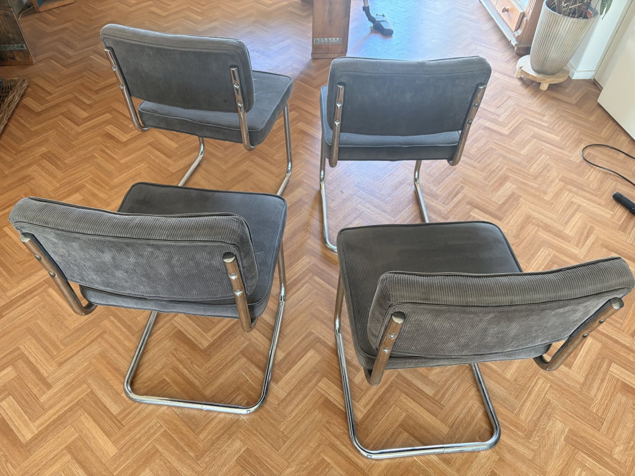 Eetkamer stoelen