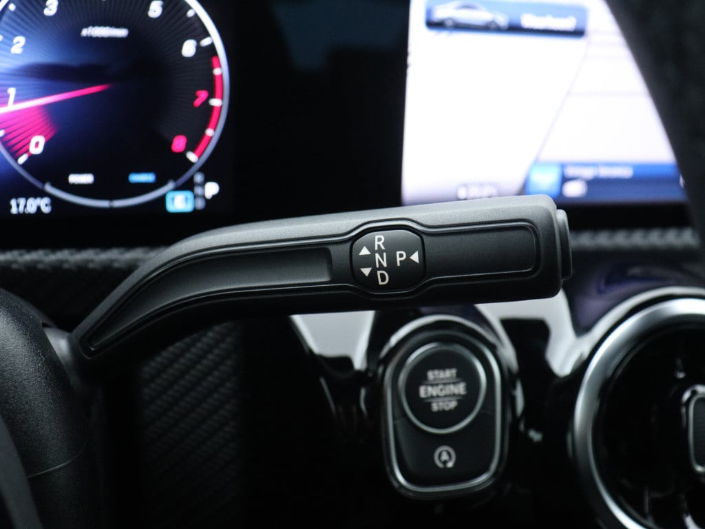 Mercedes-Benz Cla 180 star edition | dodehoekassistent | keyless go | parke