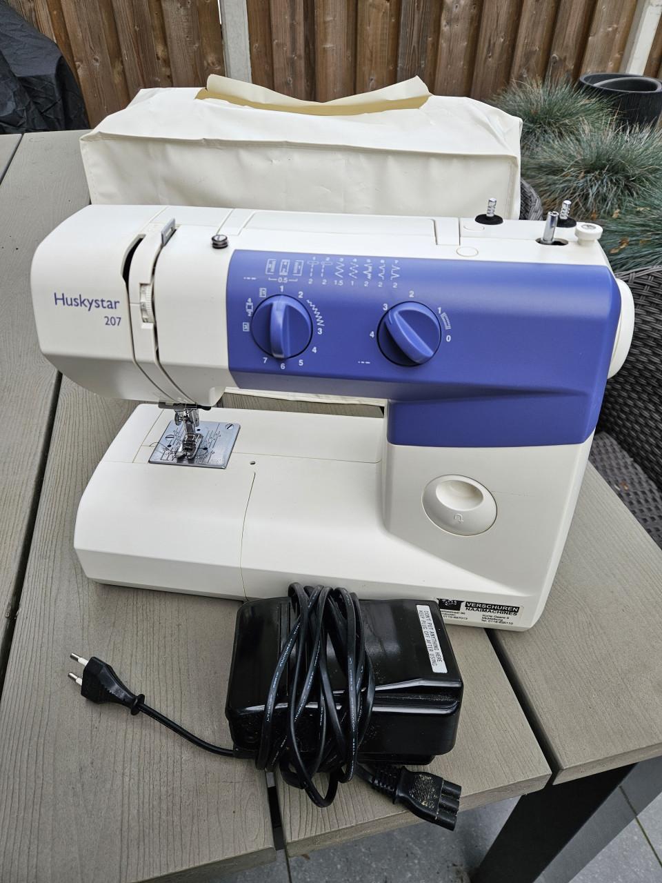 Mooie werkende Husqvarna Viking Huskystar 207 naaimachine..