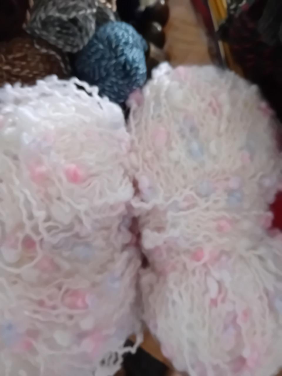 Veel wol,naalden,boekjes