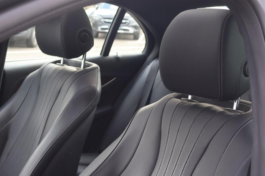 Mercedes-Benz E-Klasse 200 exclusive l airmatic luchtvering l panoramadak l