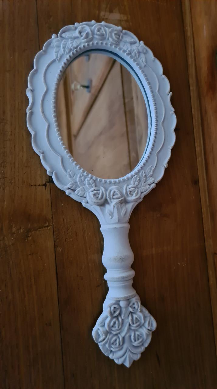 Vintage handspiegel met rozen decoratie