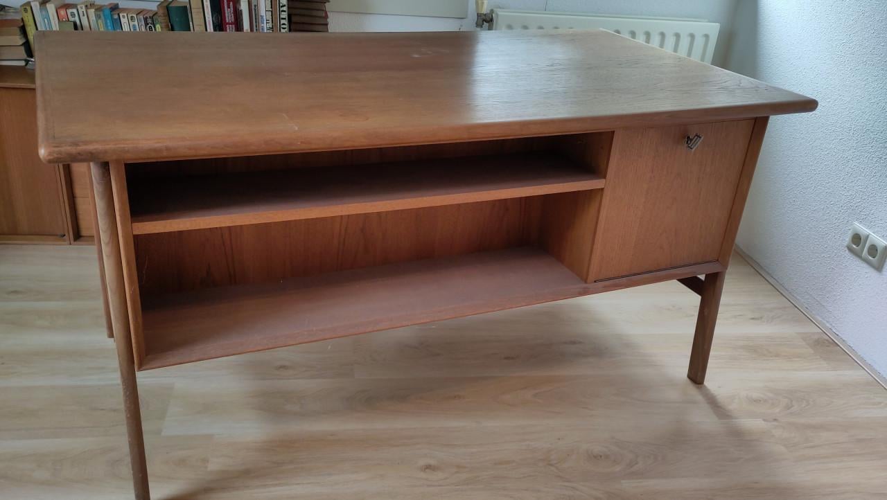 Vintage bureau + bijpassend meubel