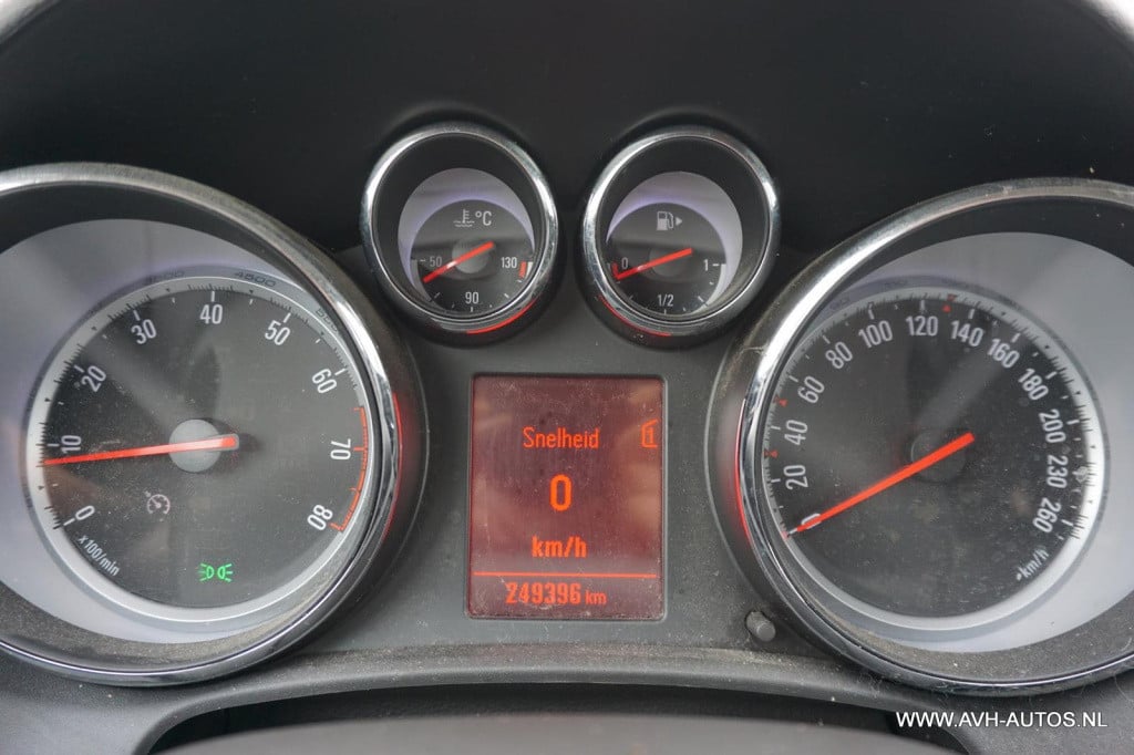 Opel Astra 1.6 turbo sport