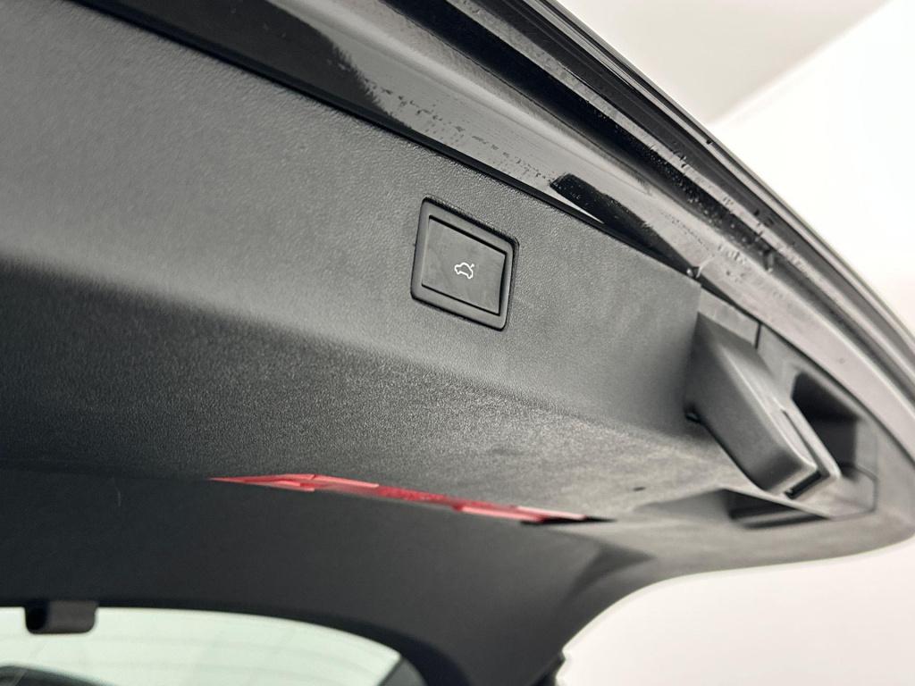 Volkswagen Tiguan r-line edition plug in hybride 204 pk black style pakket