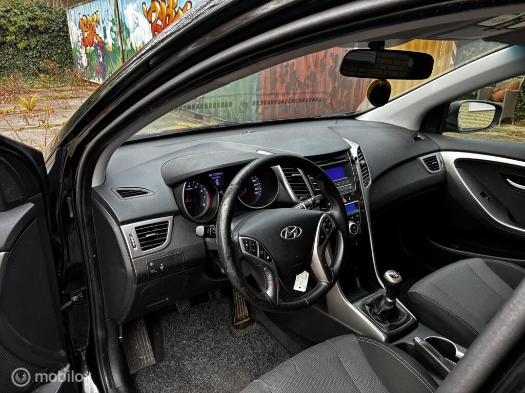 Hyundai i30 1.4 Cruise Clima Led 5Deurs km165.001Nap BJ2012