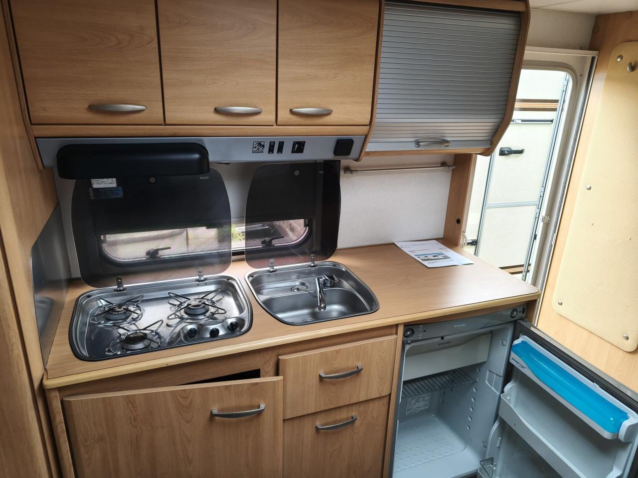 Keurige Knaus sudwind 555 B van 2001 B.j met Stapelbed