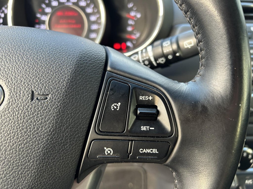 Kia Rio 1.2 cvvt world cup edition
