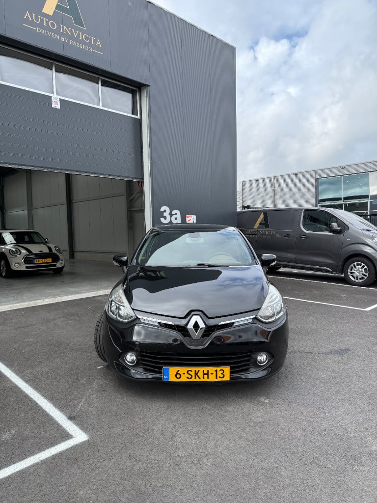 Renault Clio 0.9 - sportief - full option!