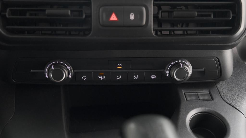 Peugeot Partner 1.5 bluehdi 100 s&s l1 | trekhaak | camera | apple carplay 