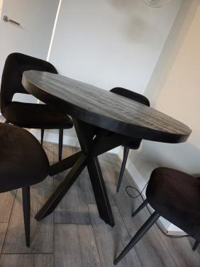 Eettafel + 4 stoelen