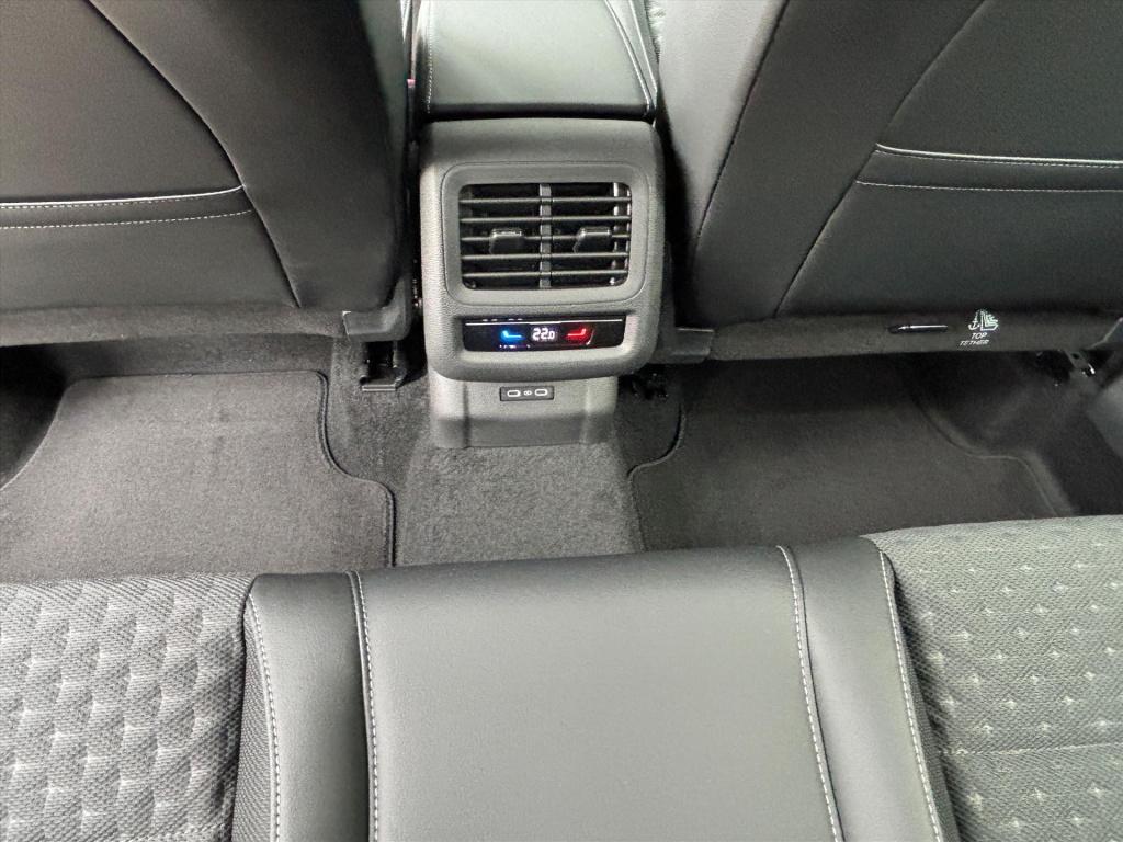 Volkswagen T-roc 1.5 etsi 150pk dsg-7 r-line edition|nw model| camera|led|d