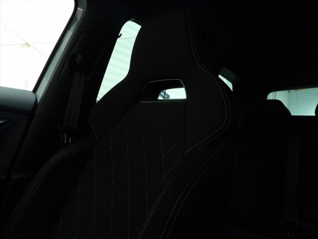 Skoda Karoq 1.5 tsi act greentech 150pk dsg-7 sportline business