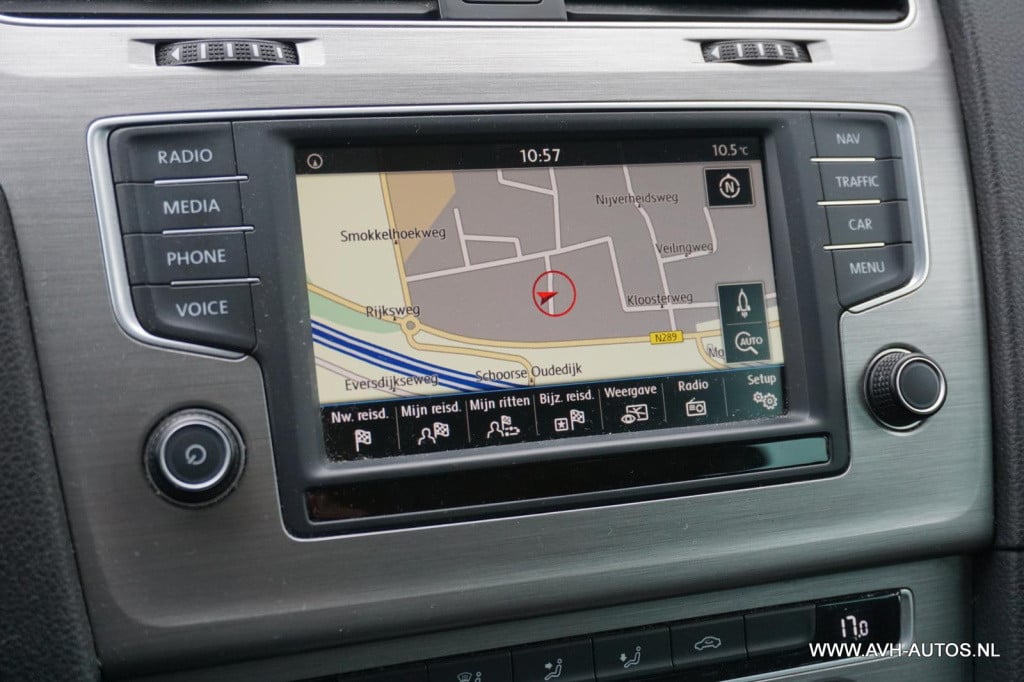 Volkswagen Golf variant 1.0 tsi business edition connected