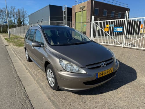 Peugeot 307 bj 2003 1400 euro