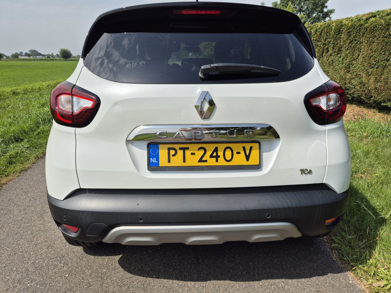 Renault Captur 0.9 TCe Intens 2017, wit met zwart dak