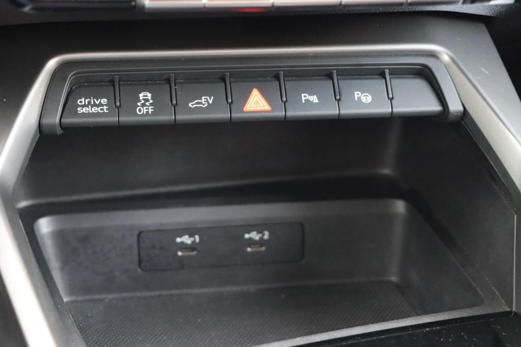 Audi A3 sportback 40 tfsi e s edition 204pk s-tronic