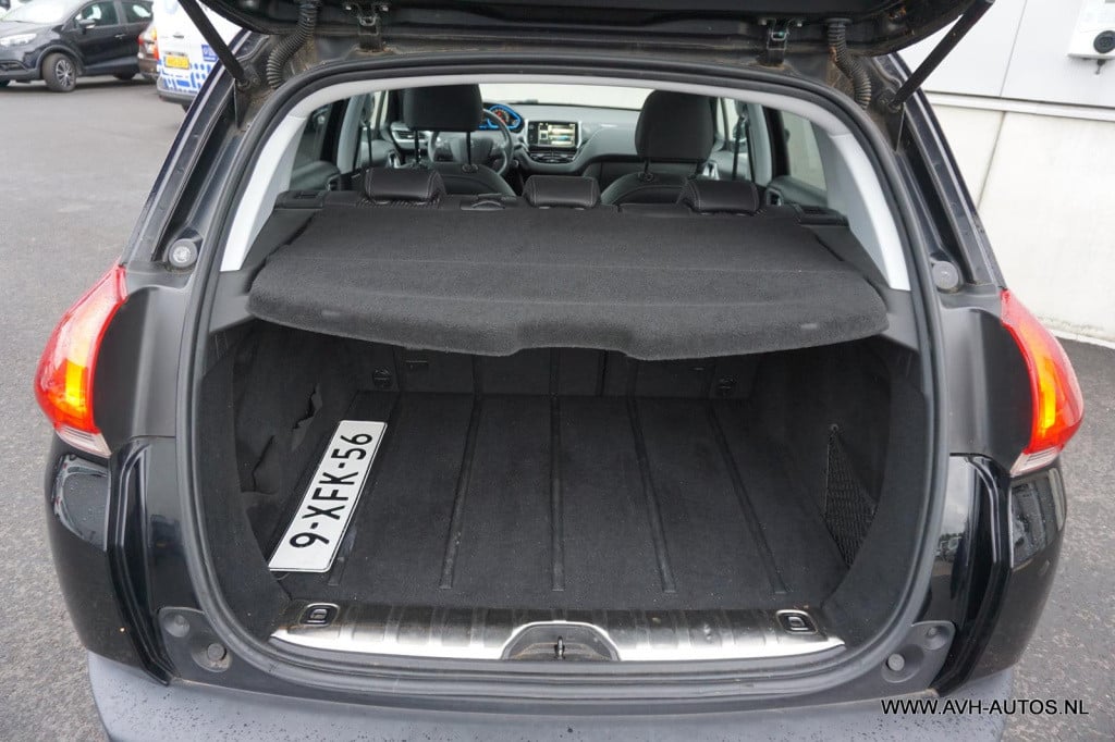 Peugeot 2008 1.2 vti allure pack premium plus