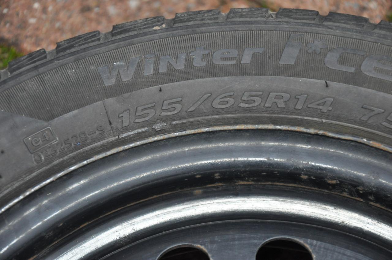4x  14" velgen steekmaat 4x 100, ET 45 en naaf 54 + Hankook winterbanden