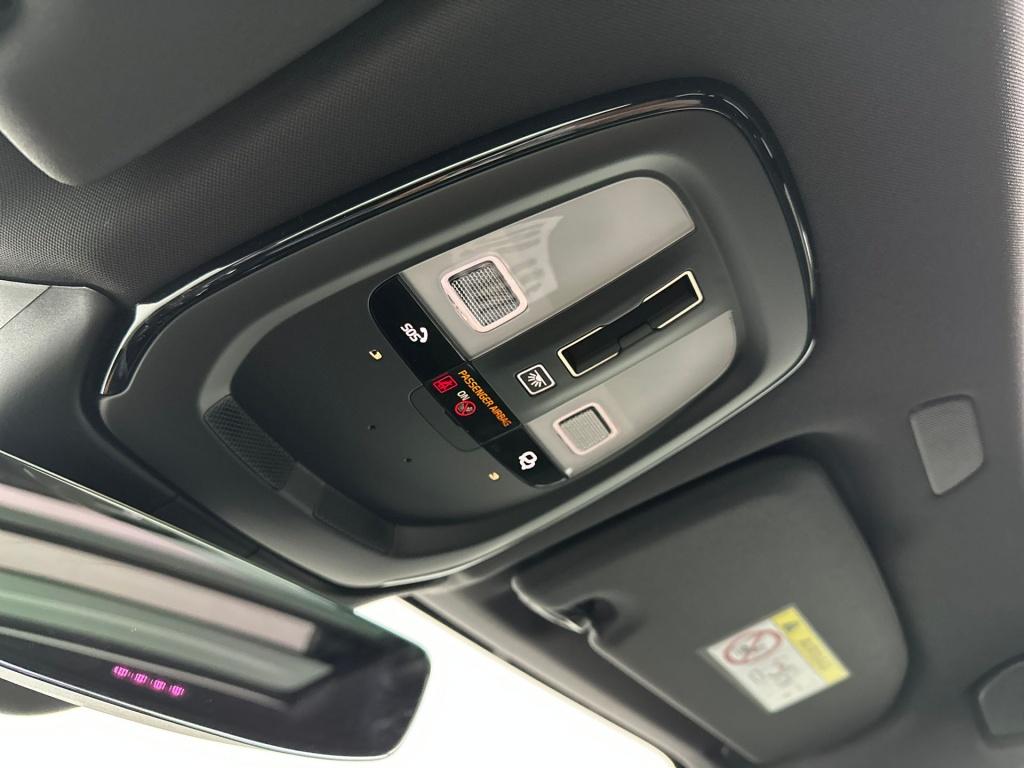 Volvo XC60 t8 awd ultra dark executive edition