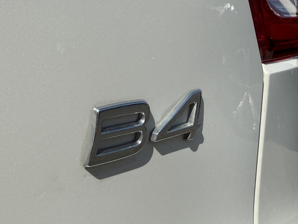 Volvo XC40 b4 197pk plus dark| 360camera| adap.cruise| elek.stoelen