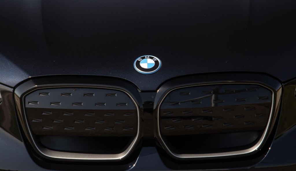 BMW Ix3 high executive 80 kwh panoramadak / carplay / bruin leer / navi