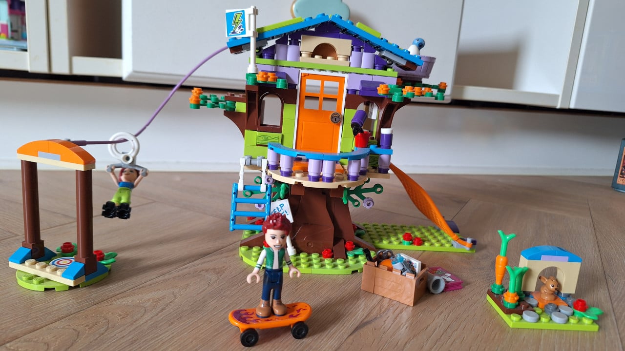 Lego friends mia's boomhut (41335)