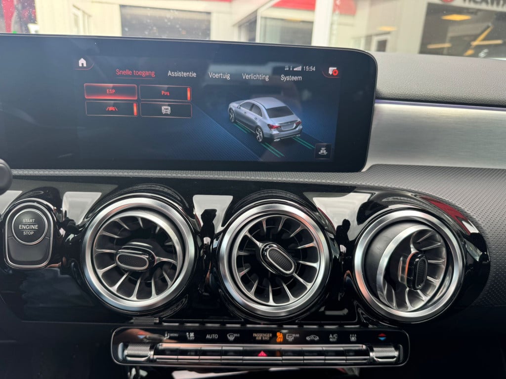 Mercedes-Benz A-Klasse 250 e business solution amg limited