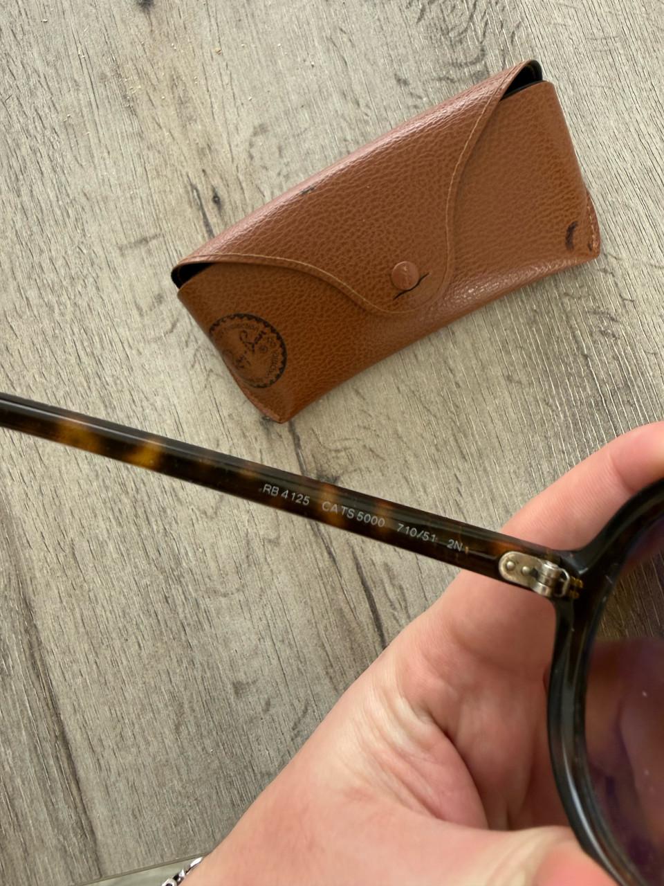 Ray-Ban Cats 5000 Zonnebril RB 4125 - Zo goed als nieuw