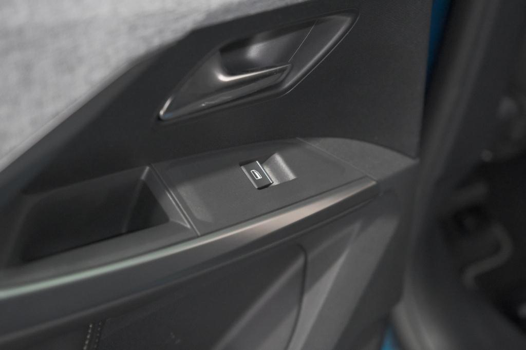 Peugeot 5008 1.2 hybrid 136 gt 7p | 360 camera | panoramadak | elektrische 