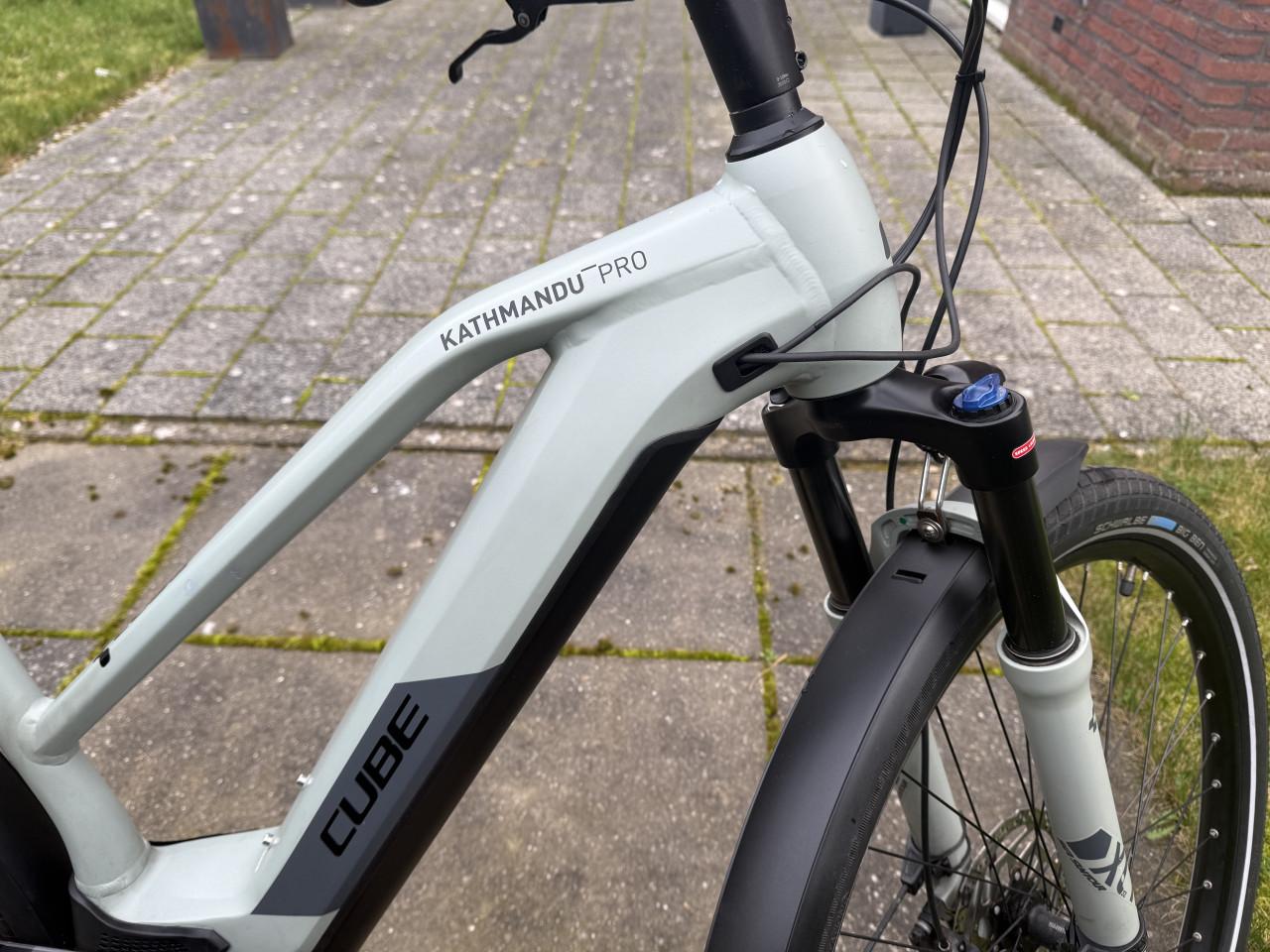 Cube Kathmandu Hybrid Pro 625