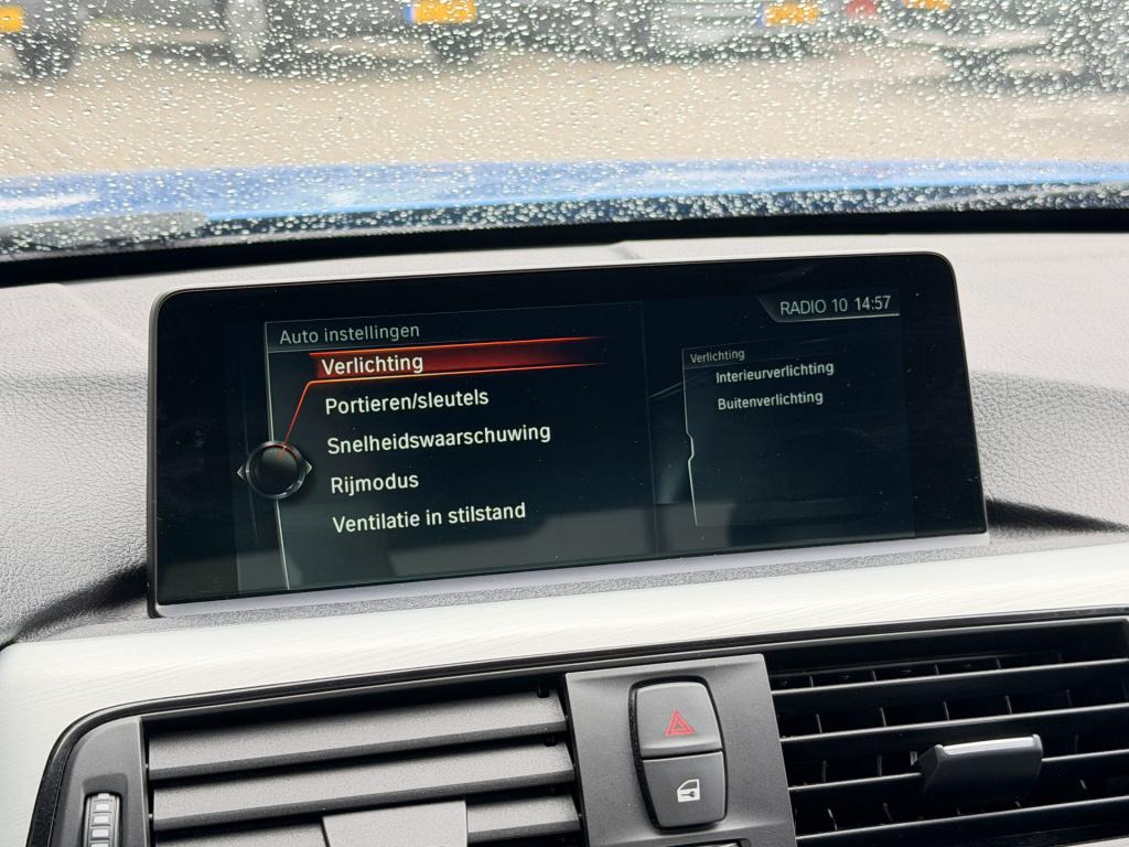 BMW 3-serie 320i m-sport | cruise | stoelverwarming | navi | leder | led |